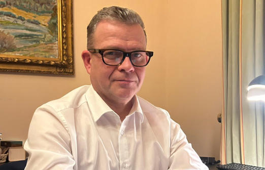 芬兰总理谴责多人涉嫌歧视中国人