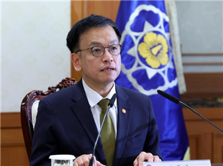 李周浩任韩国代总统