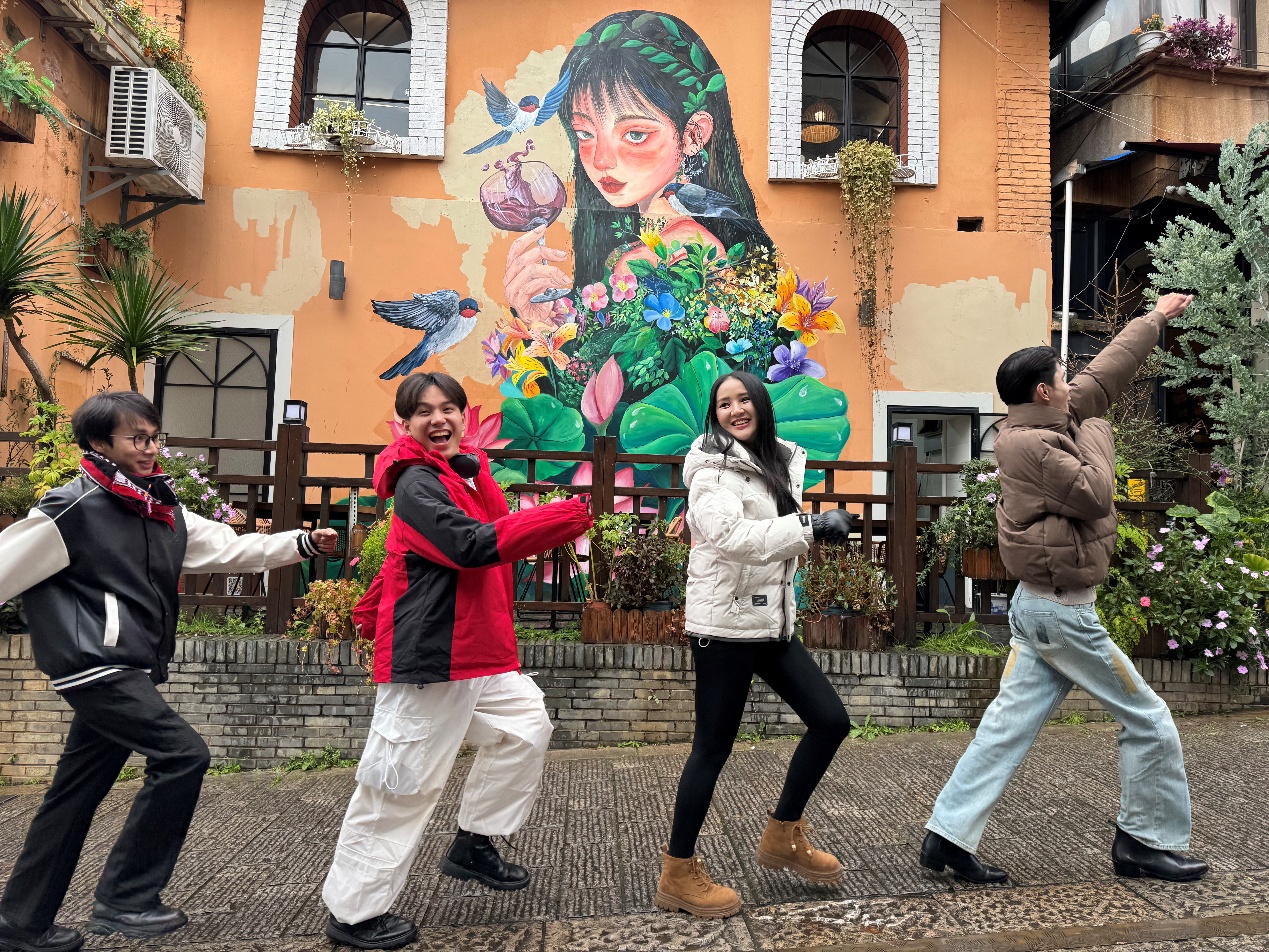 以脚步丈量，用镜头传播：他们成为和美云南“海外代言人”