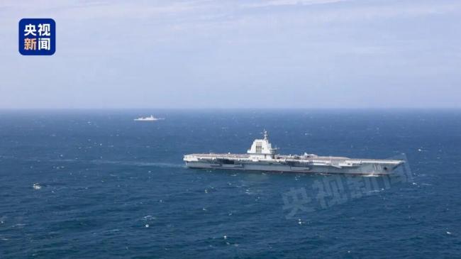 福建舰开展入列后首次海上实兵训练