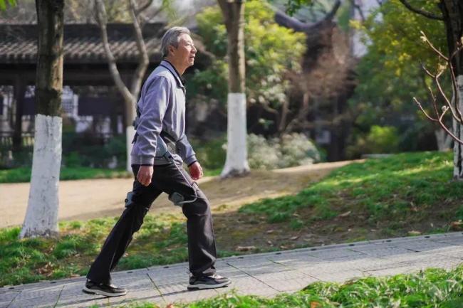 15秒售罄！爬楼“神器”开卖 连样机都卖完了