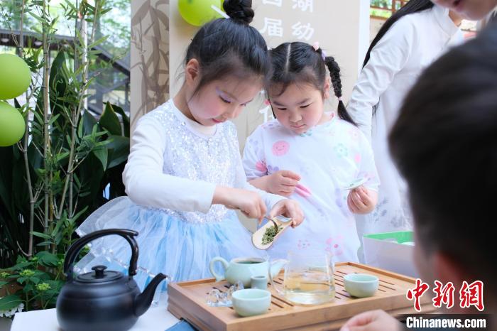 浙江校园“茶事”热:茶香袅袅 润泽童心