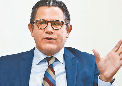 佛州参议院民主党领袖皮佐宣布退出该党，并将自己的党派登记改为无党派人士，佛州民主党在近来一系列的选举中均惨败。