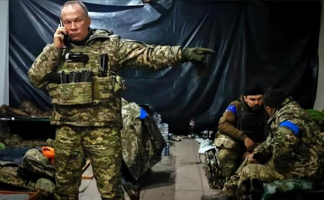 “我们举白旗走出战壕”，俄军包围下，乌克兰士兵直接投降