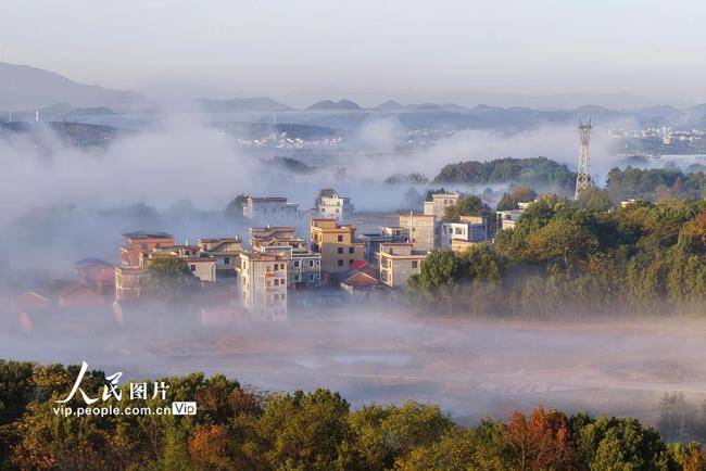 湖南嘉禾：冬日晨曦美如画