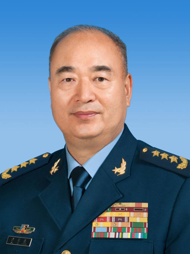 许其亮同志遗像。新华社发