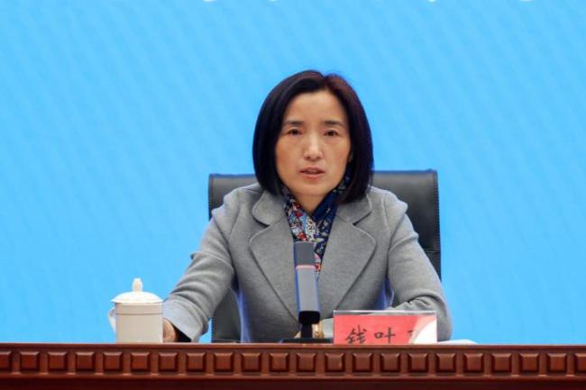 谴责针对妇女的一切形式暴力