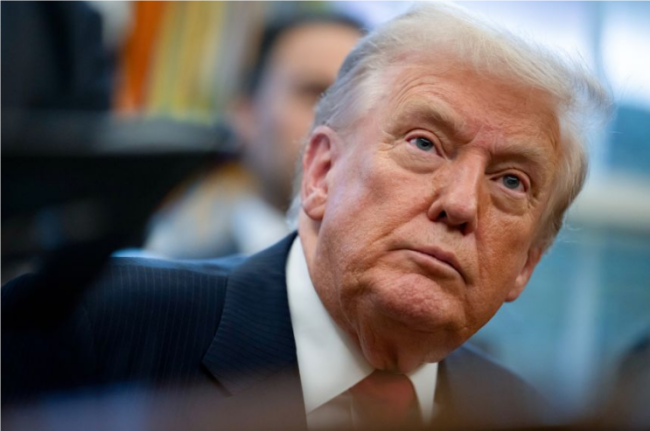 特朗普：允许英伟达对华出售H200芯片