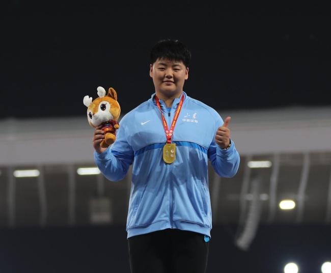 张家乐刷新女子链球世界青年纪录