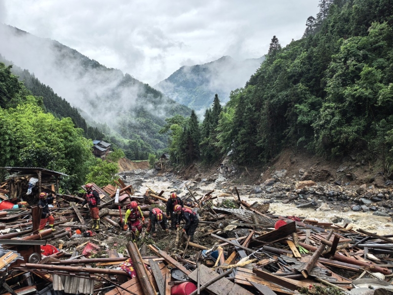 广西桂林市龙胜县泗水乡三舍村突发山洪泥石流灾害。 中新社