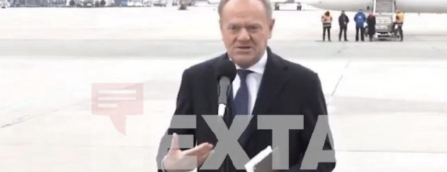 波兰总理发帖哀求美国人被指丢脸