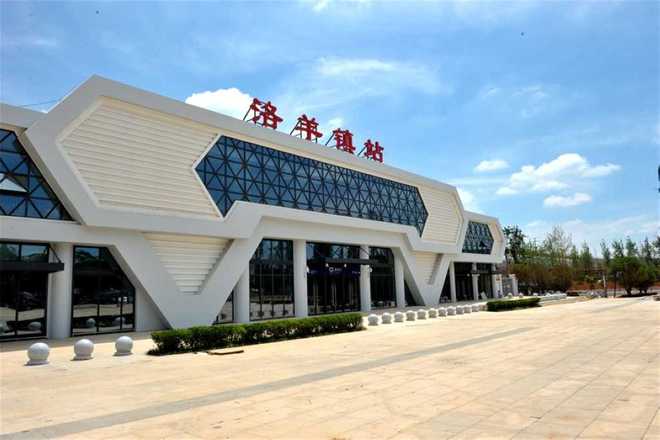 昆明洛羊镇火车站内发生试验列车撞施工作业人员事故