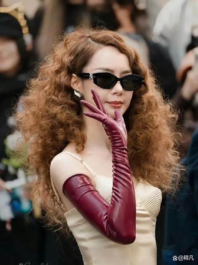 戚薇 G社好离谱