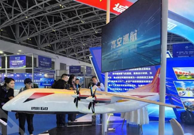 我国推出60吨无人运输机概念