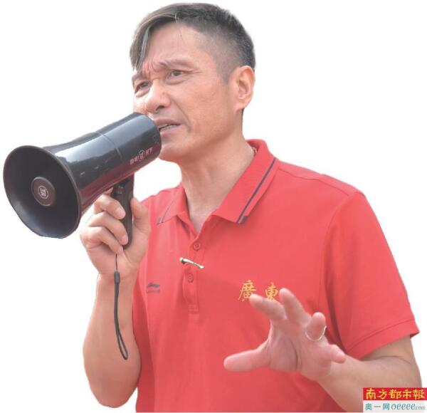 龙杰想邀请世界各地的朋友到大湾区,一起享受体育竞技的乐趣。