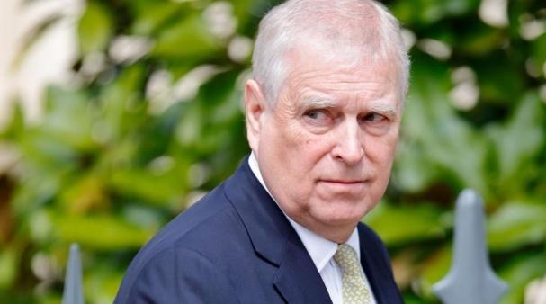 英安德鲁王子放弃王室头衔