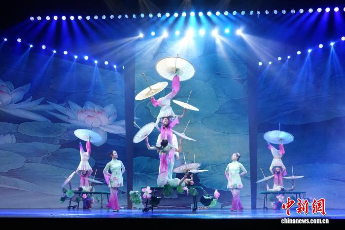 “艺苑撷英——2025年全国优秀青年杂技人才展演”在京举办