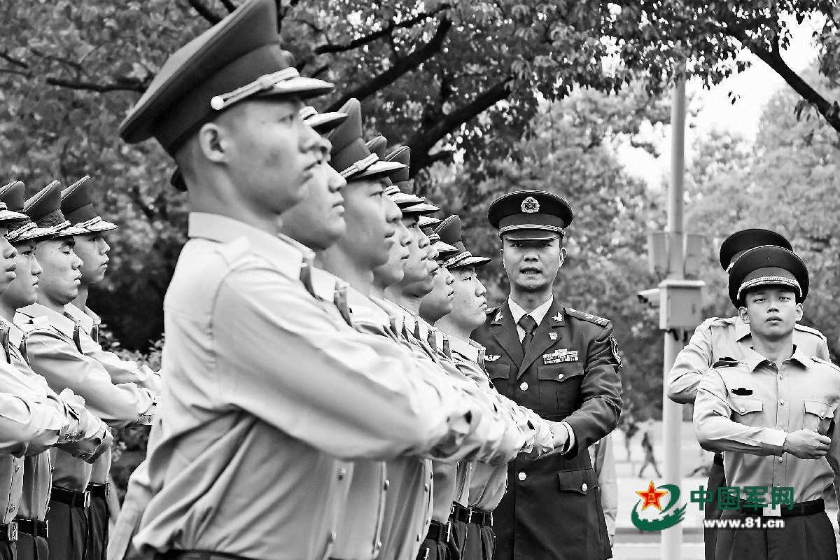 一群新学员的“青春微镜头”