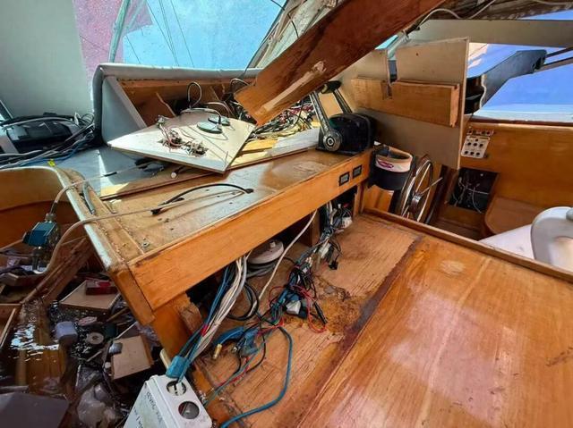 中国航海家遭恶性抢劫 船只损毁严重