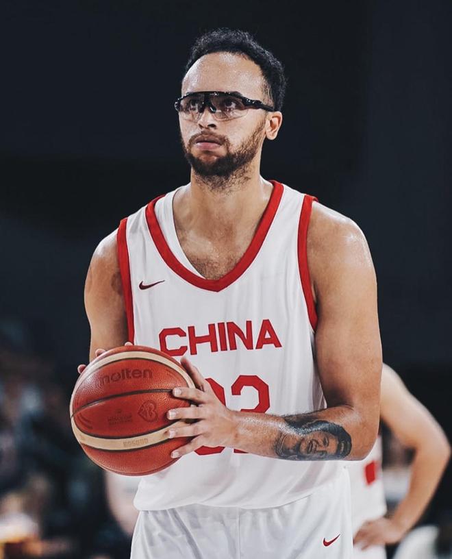 李凯尔回应：恢复美国国籍不属实