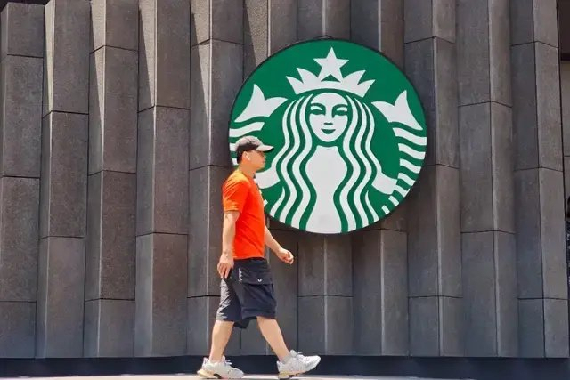 对阵瑞幸，星巴克紧急搬来“救兵”