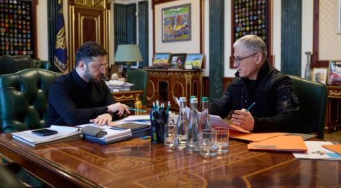 被特朗普大骂一顿，泽连斯基又挑拨离间：俄罗斯向中国让主权