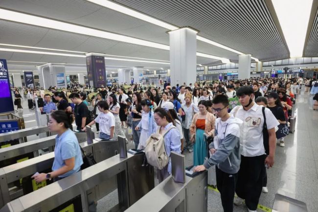 “歌迷专列”!凌晨加开3趟高铁!