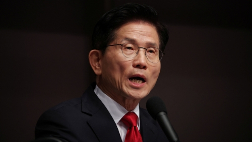韩国执政党国民力量党仍将由劳动部前部长金文洙代表角逐总统大位。 韩国执政党国民力量党仍将由劳动部前部长金文洙代表角逐总统大位。