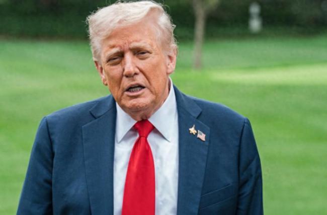 博主：美参议院掀了特朗普的桌