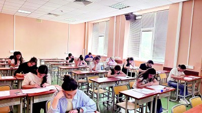 点亮学生心中的中文之光