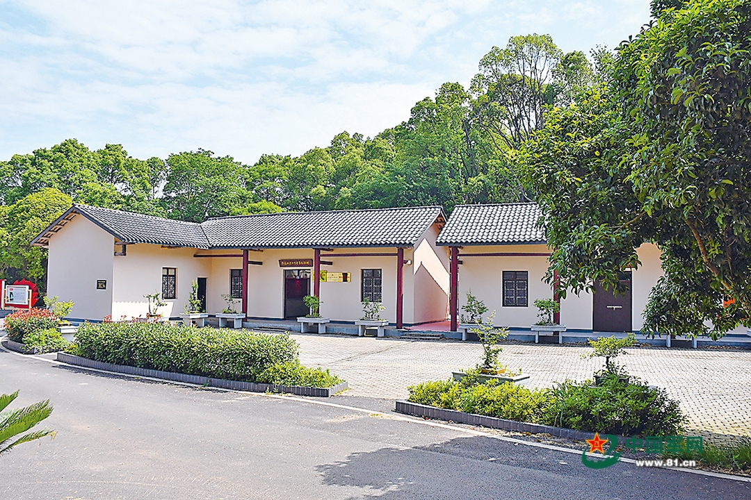 她是宁死不当俘虏的新闻英烈，牺牲时年仅30岁