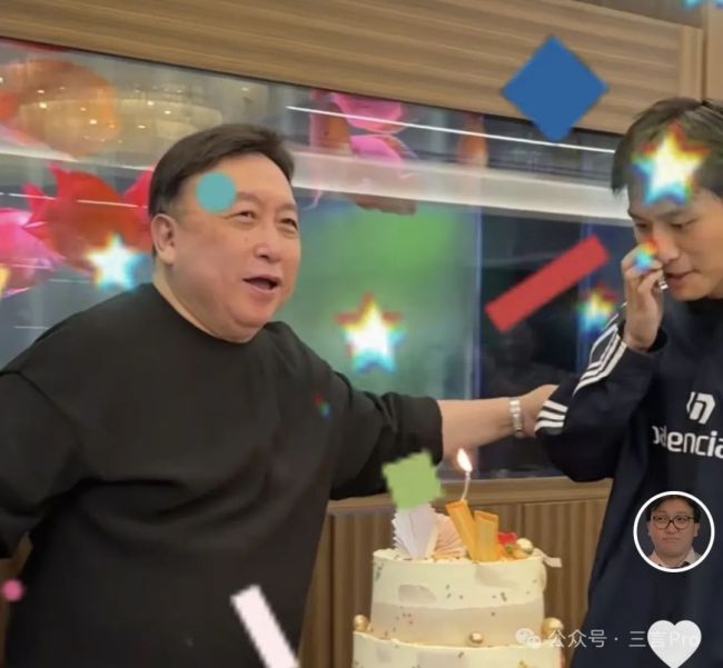 疯狂小杨哥露面
