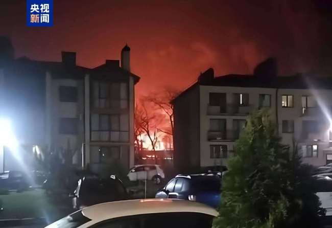 乌称打击俄境内多个战略目标