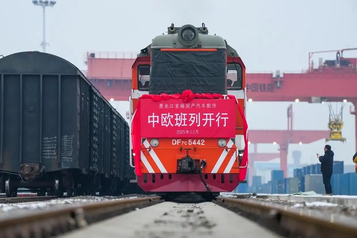 黑龙江开行首趟国产汽车配件中欧班列