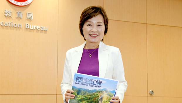 教育局局长蔡若莲接受本报访问时表示，乐见学生的得奖作品能充分将国安概念连繫生活经验。