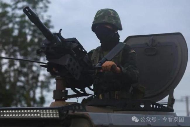 泰国超十万民众被转移