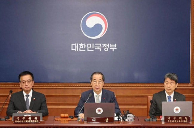 辞职竞选的韩国代总统韩德洙是谁