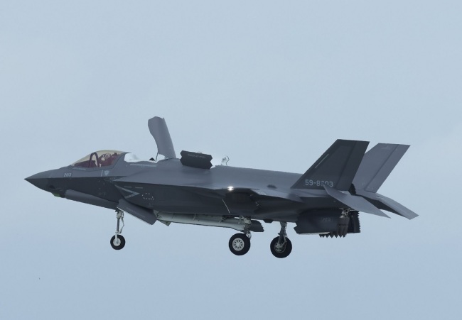 点击查看大图 日本首批F-35B从美国飞回,战后首次拥有舰载战斗机