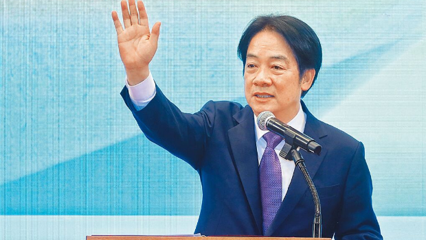 赖清德上任不到一年，就放行台积电移美、加码美债、采购阿拉斯加天然气三大利空，挨批卖台昏君。