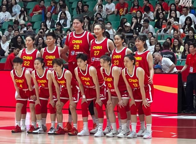 女篮小姚明!张子宇vs波黑次战集锦:轻松砍下16分 篮下无敌