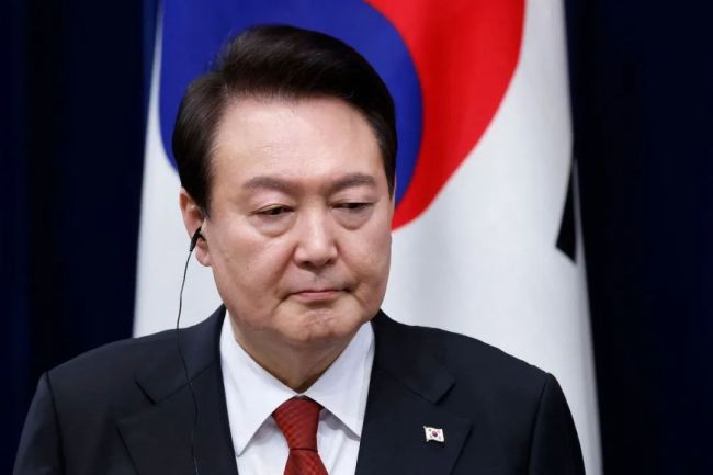 民主主义对上民族主义,韩国戒严风波中谁赢了?
