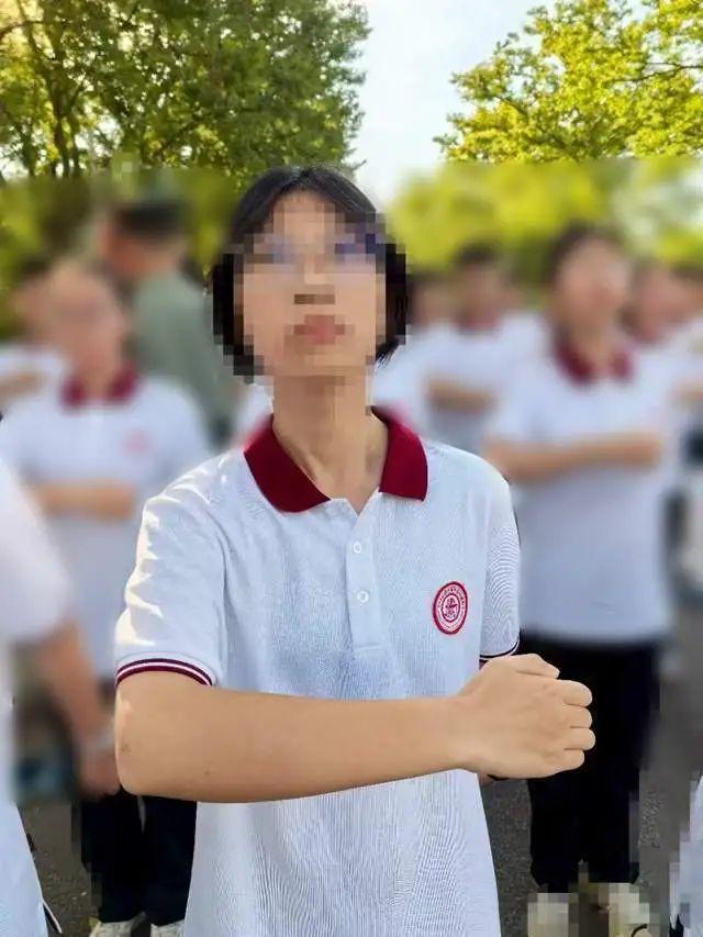 15岁女生军训期间心脏骤停不幸身亡