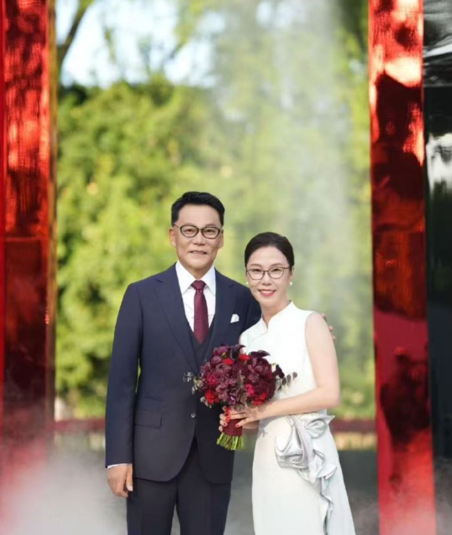 从李国庆张丹红结婚看中年人婚姻