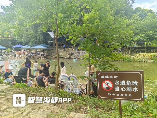 女孩溺水医护人员接力救治
