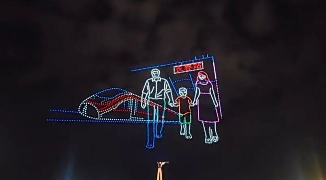 无人机长春夜空绘就航空故事