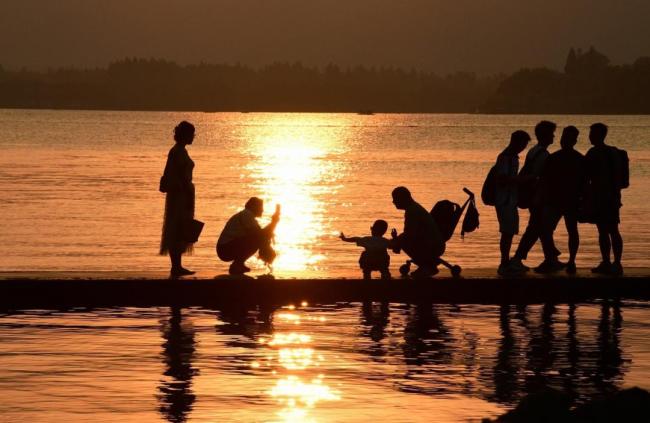 大转折！冷空气今起影响浙江，国庆假期将现大面积高温：再冲38℃
