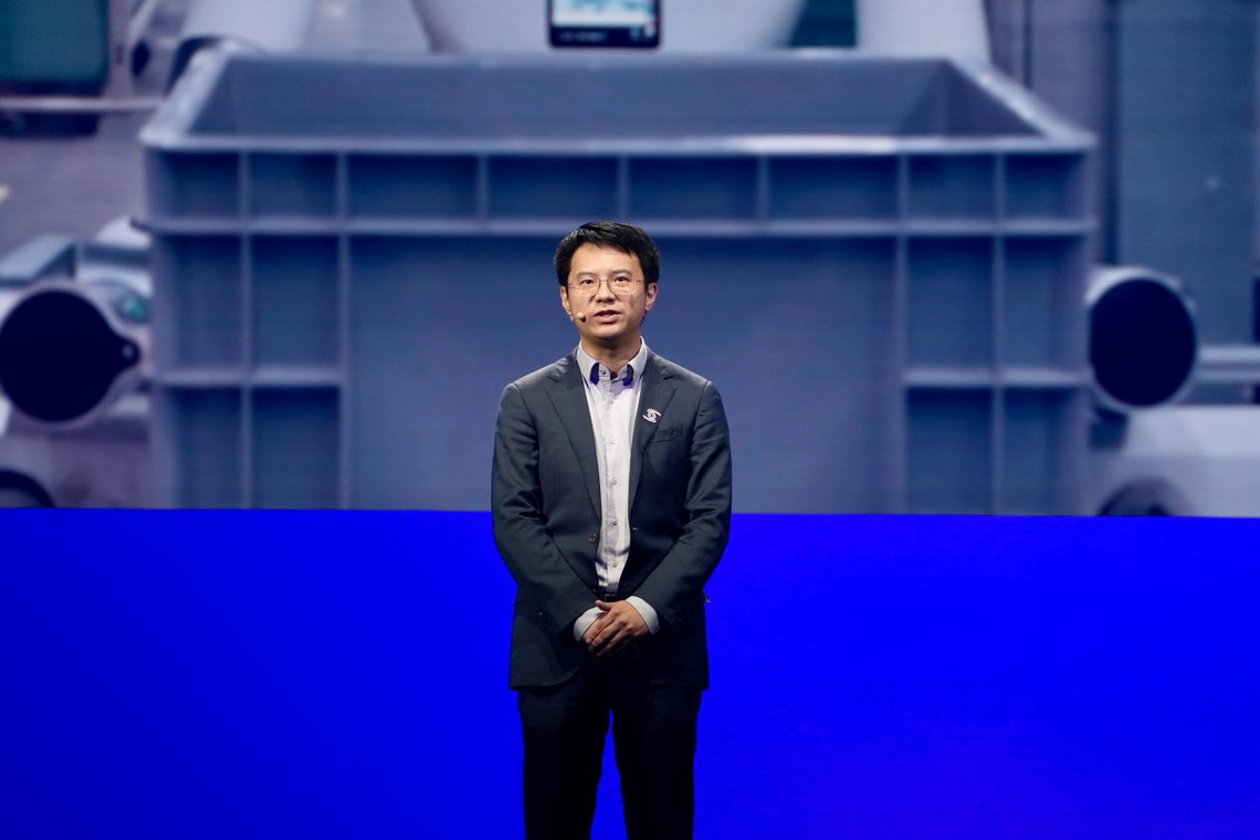 “合成数据和真实数据驱动的VLA具身智能大模型”获2025年世界互联网大会领先科技奖