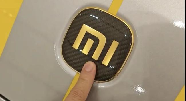 雷军：别抠小米SU7 Ultra的镀金车标 24K金价值达量刑标准