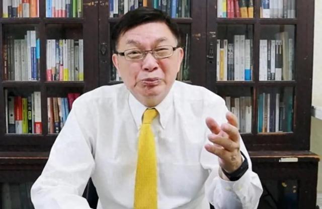 台湾教授说大陆对烈士态度了不起