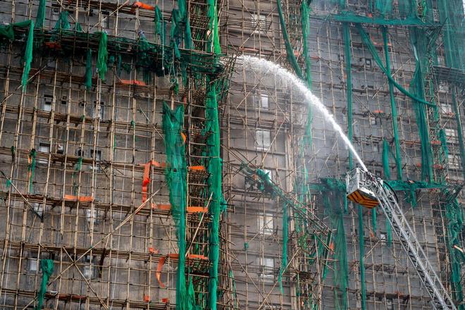 竹棚架该为香港宏福苑大火“负责”吗？香港为何仍在用它？多方人士解答